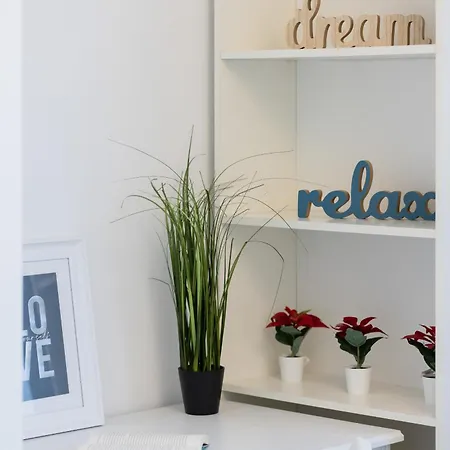 Kopcinskiego Bright & Spacious Ursynow By Renters