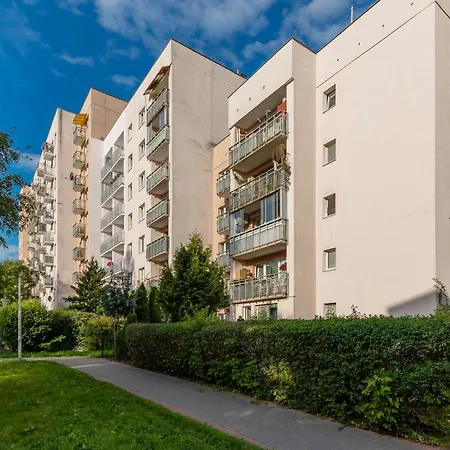 Kopcinskiego Bright & Spacious Ursynow By Renters Apartment *