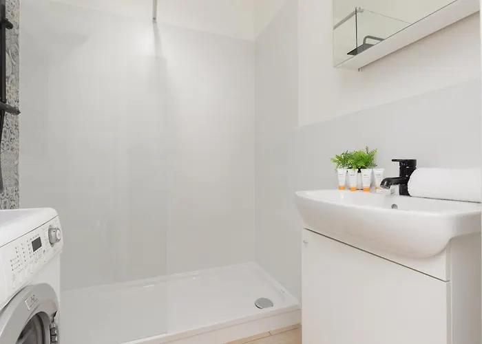 Kopcinskiego Bright & Spacious Ursynow By Renters * ワルシャワ