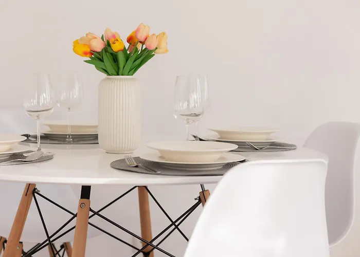 Kopcinskiego Bright & Spacious Ursynow By Renters *