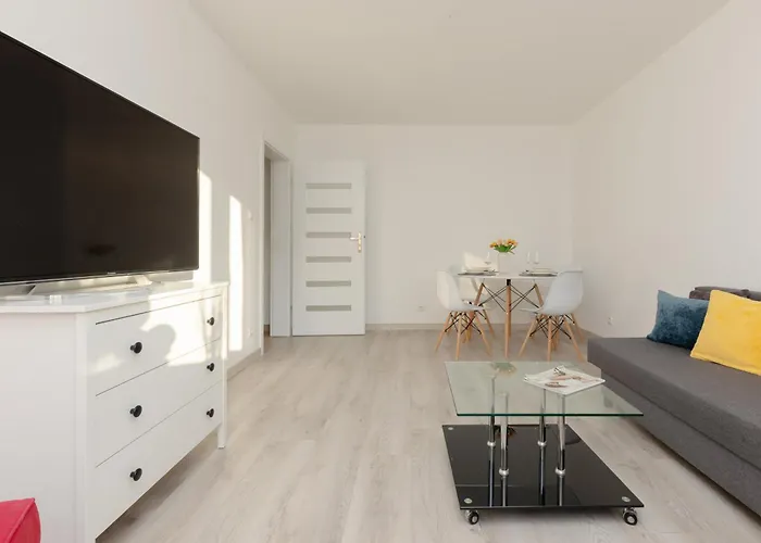 Kopcinskiego Bright & Spacious Ursynow By Renters ワルシャワ