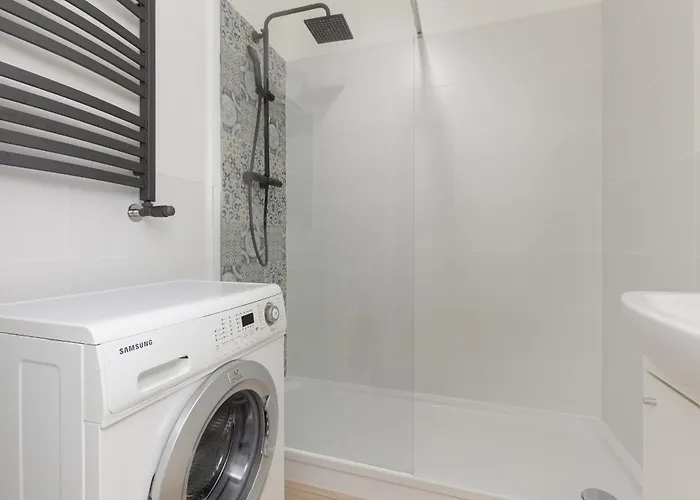 Kopcinskiego Bright & Spacious Ursynow By Renters *