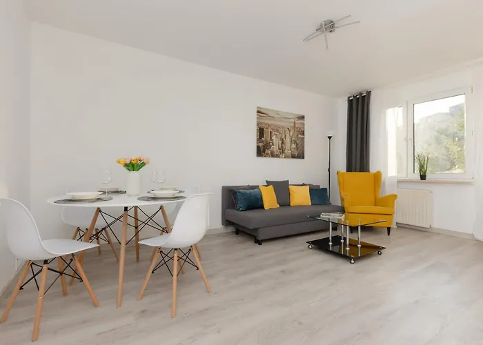 Kopcinskiego Bright & Spacious Ursynow By Renters * ワルシャワ