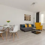Kopcinskiego Bright & Spacious Ursynow By Renters * وارسو
