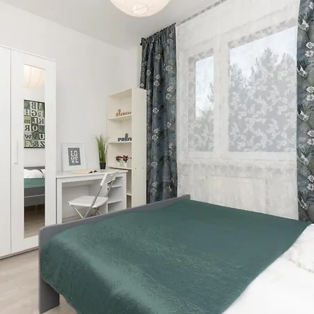 Kopcinskiego Bright & Spacious Ursynow By Renters Daire Varşova