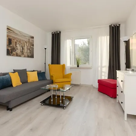 Kopcinskiego Bright & Spacious Ursynow By Renters Daire